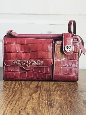 Brighton Vintage 90s Red Croc Embossed Leather Organizer Crossbody